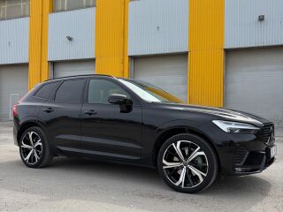 Volvo XC60 B5 AWD ULTIMATE DARK 2.0 B5 173kW
