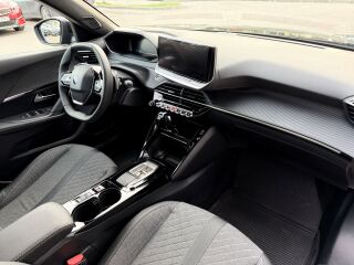 Peugeot 2008 Allure PureTech 130 AT8 1.2 96kW