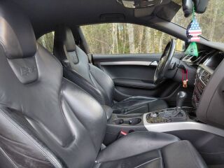 Audi S5 4.2 260кВ