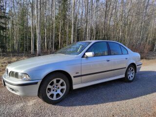 BMW 530 2.9 135kW