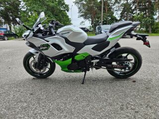 Kawasaki Ninja 7 Hybrid 51kW