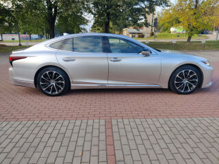 Lexus LS 500h 3.5 260kW