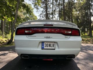 Dodge Charger 5.7 276kW
