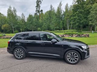 Audi Q7 55 TFSI e 3.0 250кВ