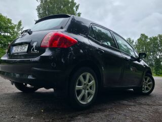 Toyota Auris 1.4 R4 VVT-i 71kW