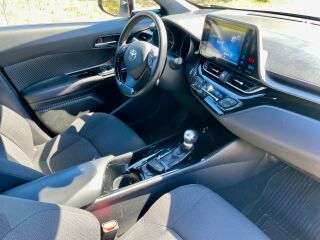 Toyota C-HR FWD Multidrive S Style 1.2 R4 16v 85кВ