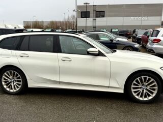 BMW 320 xDrive Touring Sport Line 2.0 140kW