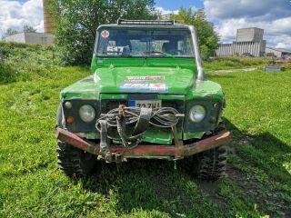 Land Rover Defender 2.5 83kW