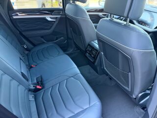 Volkswagen Touareg R-Line Final Edition Black Style 3.0 V6 TDI 210кВ