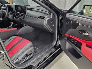 Lexus ES 300h F-Sport S Mark Levinson 2.5 131kW