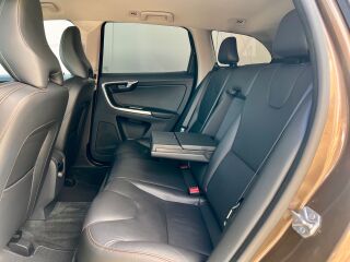 Volvo XC60 AWD Summum Polar+ 2.4 D4 140кВ