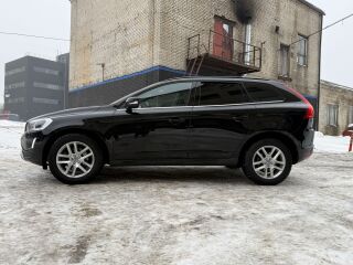 Volvo XC60 Momentum AWD 2.4 140kW