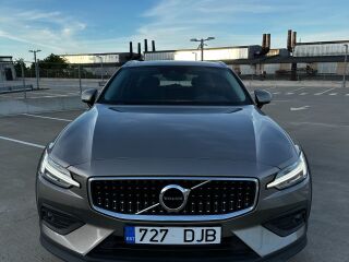 Volvo V60 Cross Country 2.0 140кВ