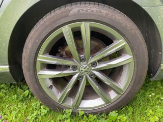 Volkswagen Passat Highline 1.8 132кВ