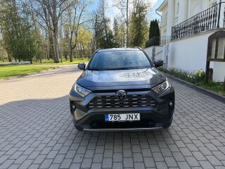 Toyota RAV4 Luxury Plus 2.0 129kW