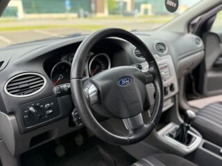 Ford Focus Elegance Facelift 1.6 74kW