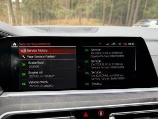 BMW X5 M50 M50i 4.4 V8 390kW