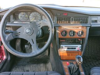 Mercedes-Benz 190 1.8 80kW