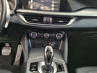 Alfa Romeo Stelvio Veloce 2.0 206kW