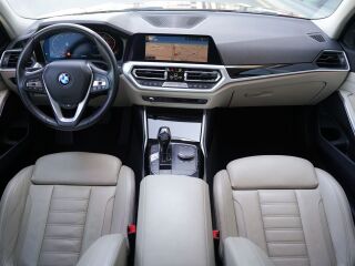 BMW 320 d xDrive Sport Line 2.0 R4 140kW