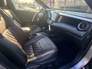 Toyota RAV4 2.5 114kW