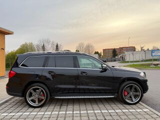 Mercedes-Benz GL 450 4.7 V8 270kW