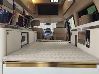 Hyundai Grand Starex camper 2.5 125kW