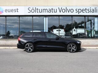 Volvo V60 AWD T6 H&K   DARK PLUS XENIUM INTELLI SAFE PRO 2.0 Long Range T6 plug in 293kW