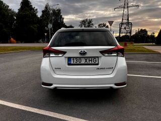 Toyota Auris 1.8 73kW