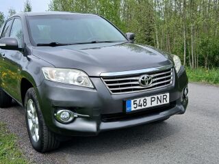 Toyota RAV4 2.2 110kW