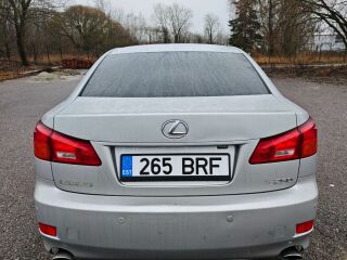 Lexus IS 250 2.5 153kW