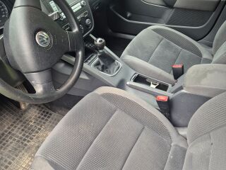 Volkswagen Golf 1.6 75kW