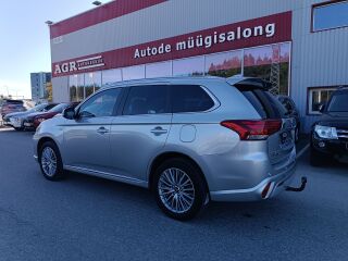 Mitsubishi Outlander Instyle 4WD 2.4 PHEV 165kW