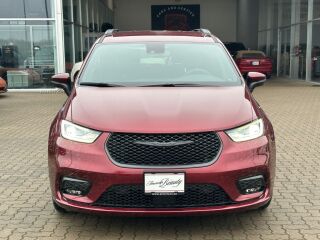 Chrysler Pacifica Hybrid S Appearance Package 3.6 V6 Pentastar