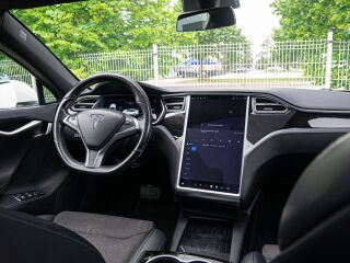 Tesla Model S 75D 158kW