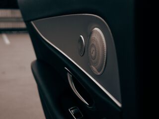 Mercedes-Benz E 300 2.0 143кВ