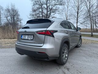 Lexus NX 300h 2.5 114kW