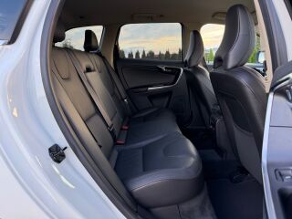 Volvo XC60 Summum AWD 2.4 R5 D5 158кВ