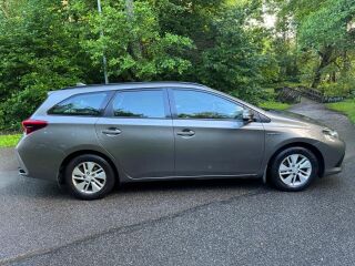 Toyota Auris 1.8 73kW