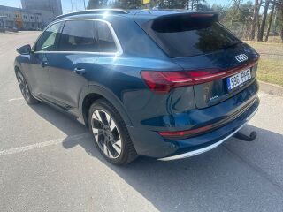 Audi e-tron 55 300kW