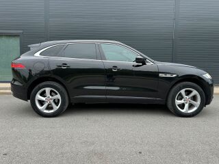 Jaguar F-Pace AWD R-SPORT EXCLUSIVE MY2017 2.0 132кВ