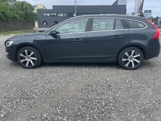 Volvo V60 PLUG IN HYBRID 2.4 R5 D6 158kW