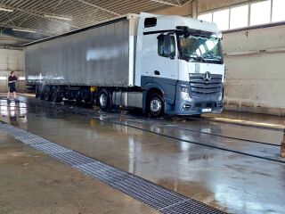 Mercedes-Benz Actros 1845