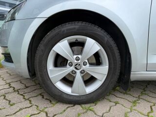 Skoda Octavia 1.5 R4 96кВ