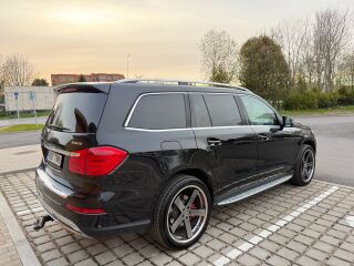 Mercedes-Benz GL 450 4.7 V8 270kW