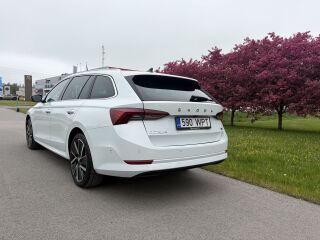 Skoda Octavia Elegance Plug-in Hybrid 1.4 110kW