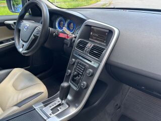 Volvo XC60 R-Design 2.4 D5 158kW