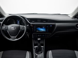 Toyota Auris 1.6 97kW