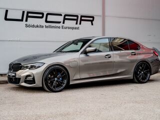 BMW 330 e M-Sport Individual 2.0 215кВ