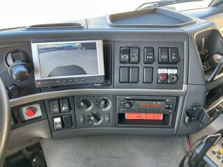 Volvo FM300 6X2 EURO4 + HIAB XS + TIPPER 225kW